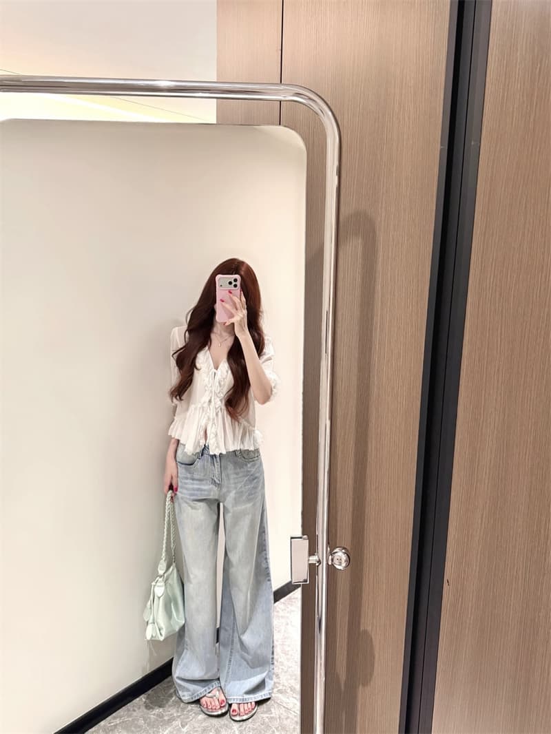 실사 V넥 프릴 레이스 업 셔츠 맨위 상세 이미지 4
