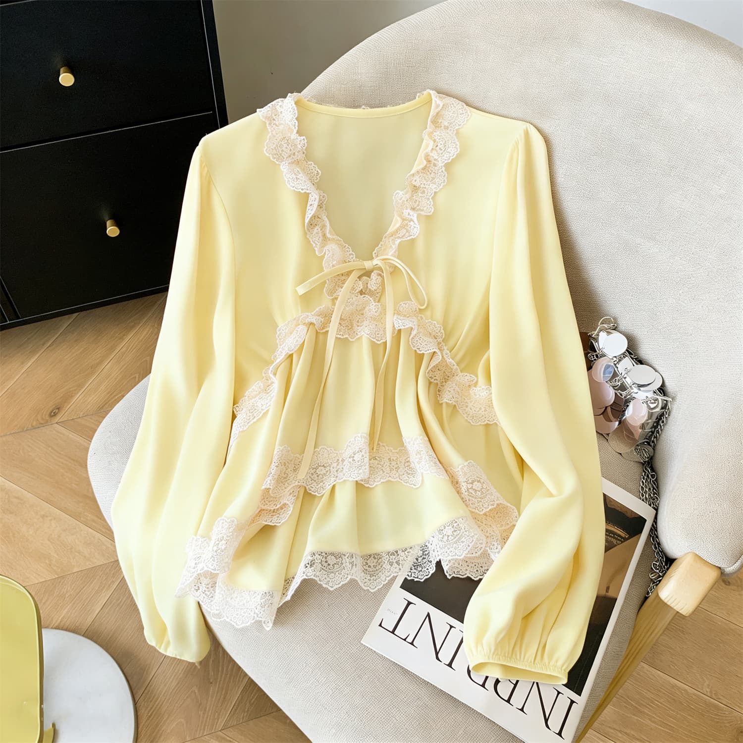 실사 프랑스식 부드러운 낭만주의 바람 데이트 레이스 쉬폰 블라우스 봄 여름 새로운 V넥 긴팔 자외선 차단 허리 수축 작은 셔츠 이미지 2