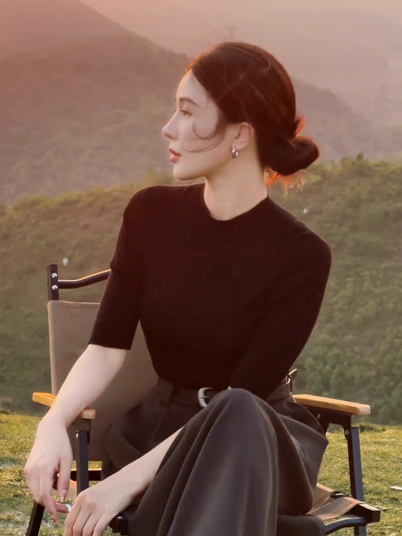 검정색 반하이넥 중간 소매 니트 스웨터 여성 봄 가을 몸매 가꾸기 인사이드 가져 가라. 기본 셔츠 슬림해 보이는 품격 5 점 소매 맨위 이미지 4