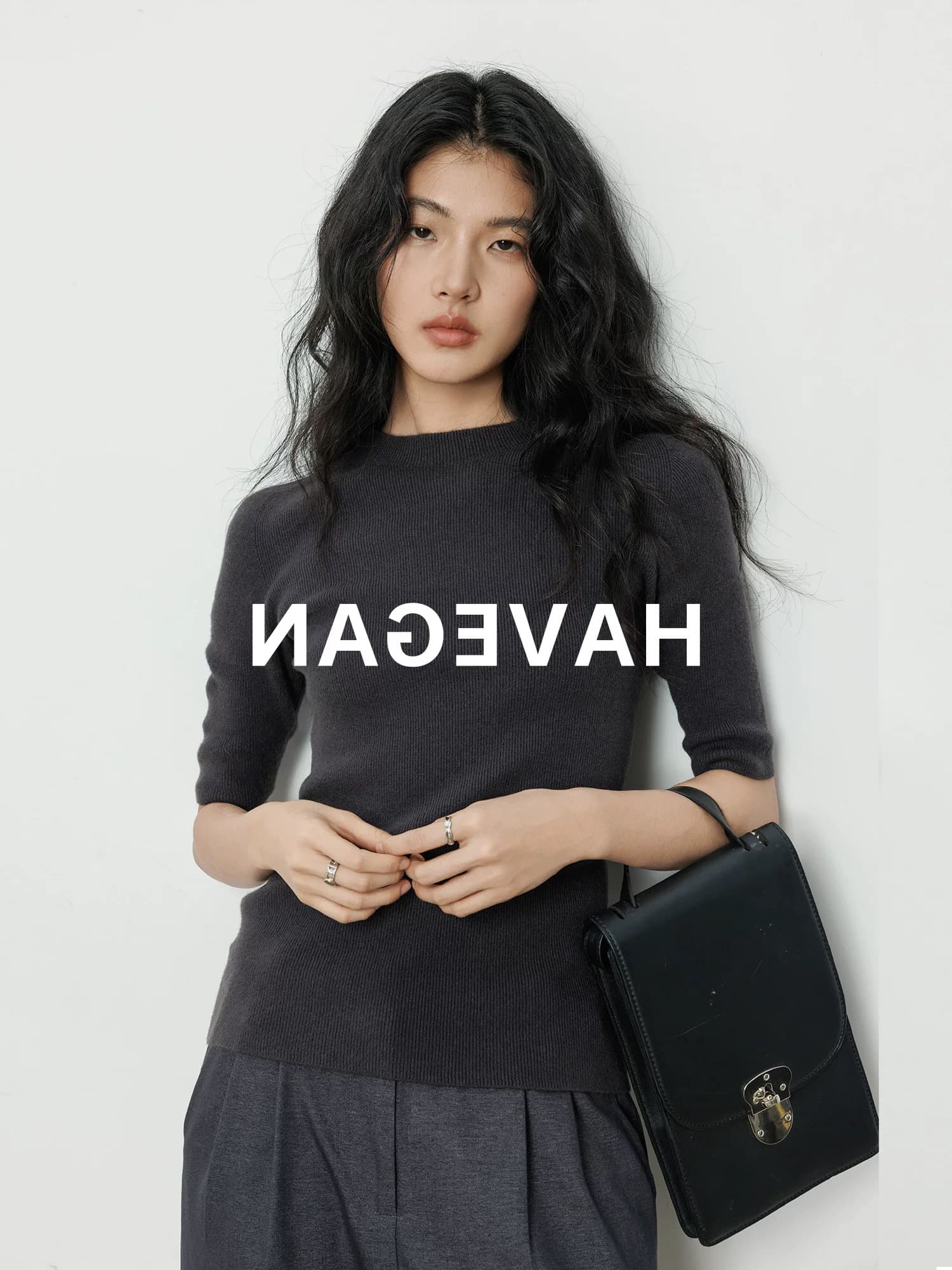 고급 센스 품격 검정색 기본 셔츠 긍정적 인 어깨 반팔 여성 이른 봄 몸매 가꾸기 슬림해 보이는 중간 소매 인사이드 가져 가라. 니트 스웨터 맨위 상세 이미지 4