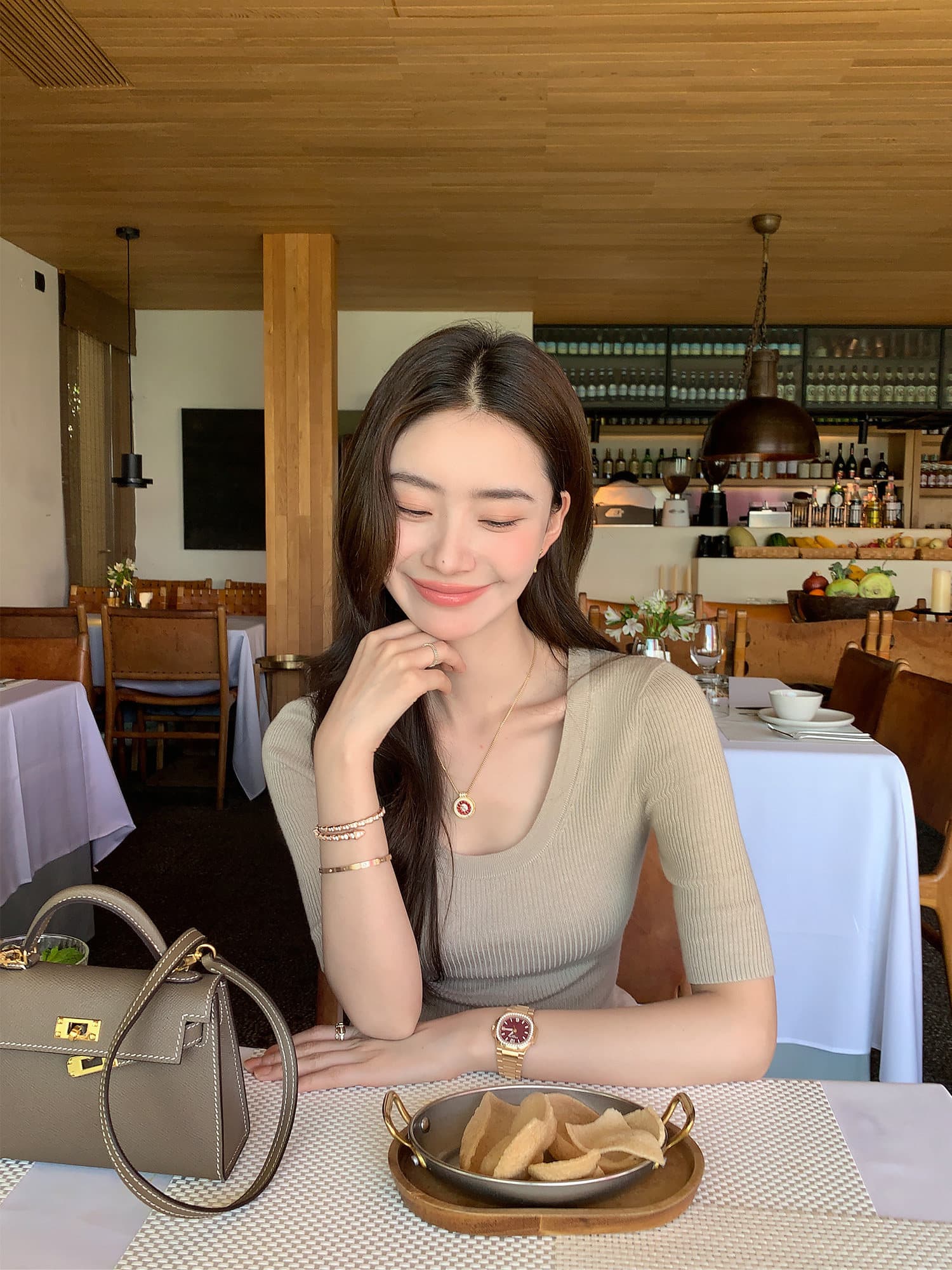 pusumede 지능 뮤즈 u 칼라 5 점 소매 짠 셔츠 여성 몸매 가꾸기 품격 긍정적 인 어깨 중간 소매 티셔츠 맨위 이미지 4