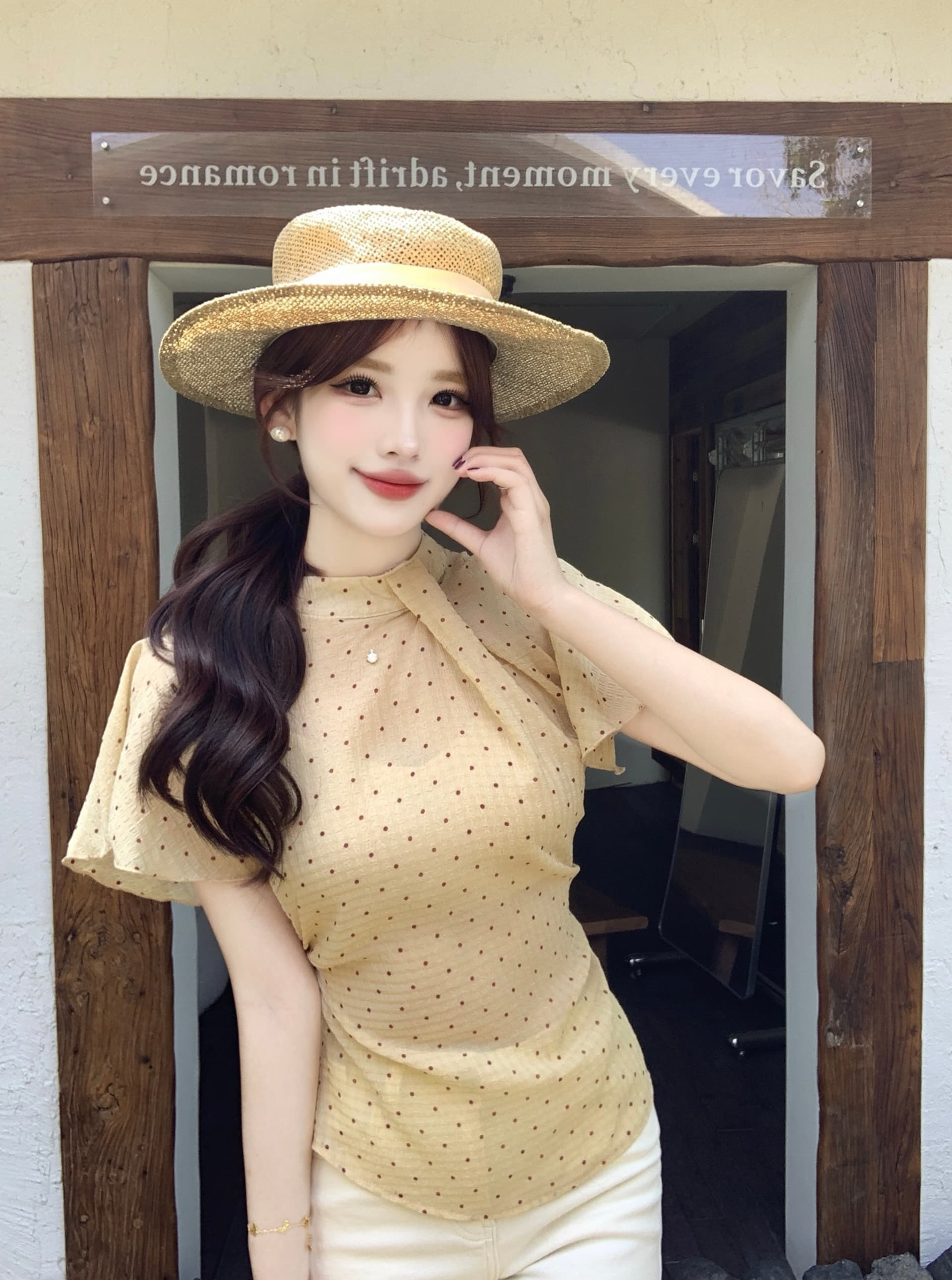 실사 빅 사이즈 여성 의류 지방 mm 달콤함 도트 무늬 반팔 2026 여름 디자인 센스 허리 수축 슬림해 보이는 Chic 셔츠 상세 이미지 4