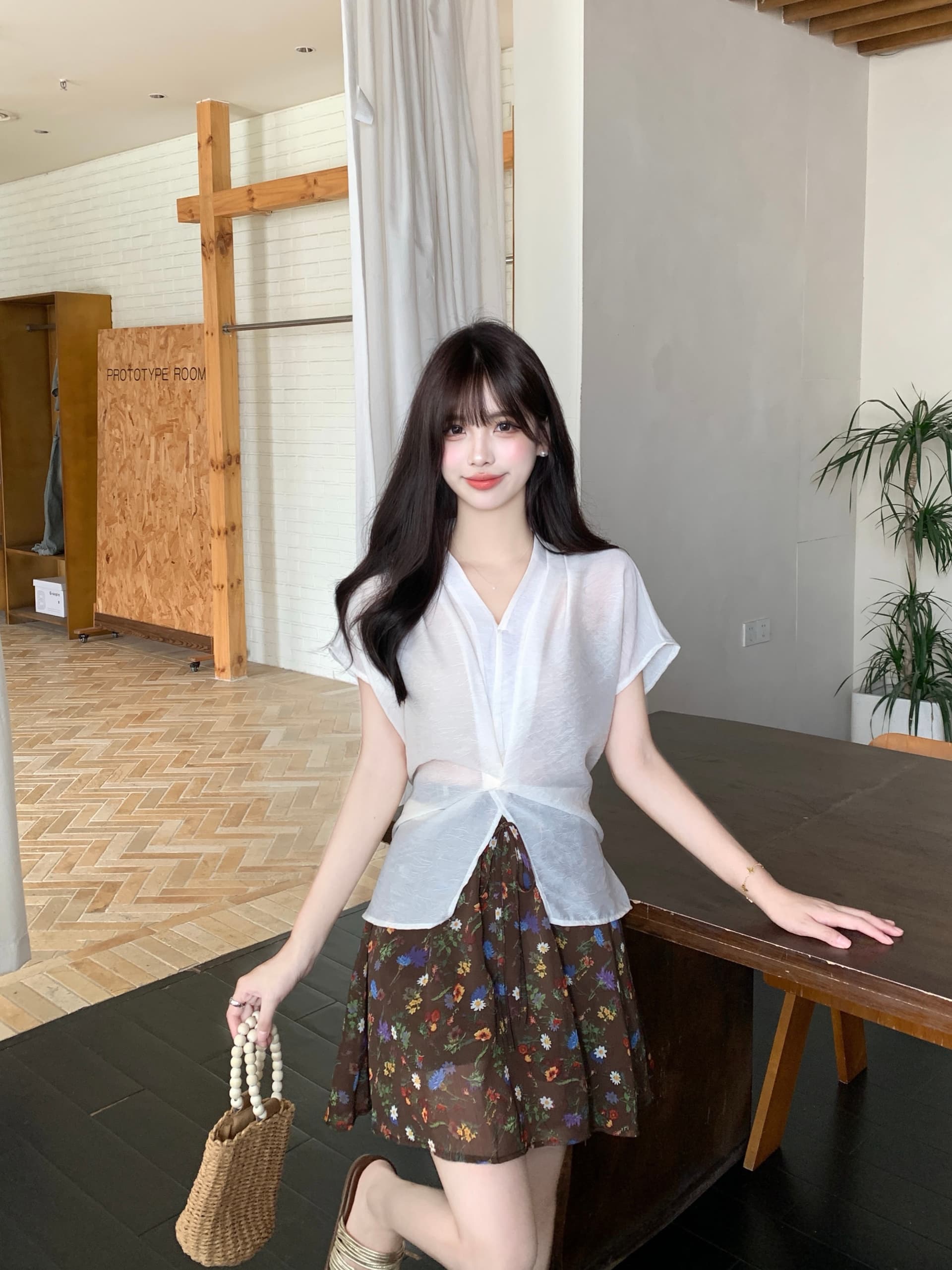 실사 빅 사이즈 여성 의류 지방 mm 프랑스식 바람 비틀림 V넥 허리 수축 슬림해 보이는 맨위 꽃무늬 미니 스커트 세트 상세 이미지 10