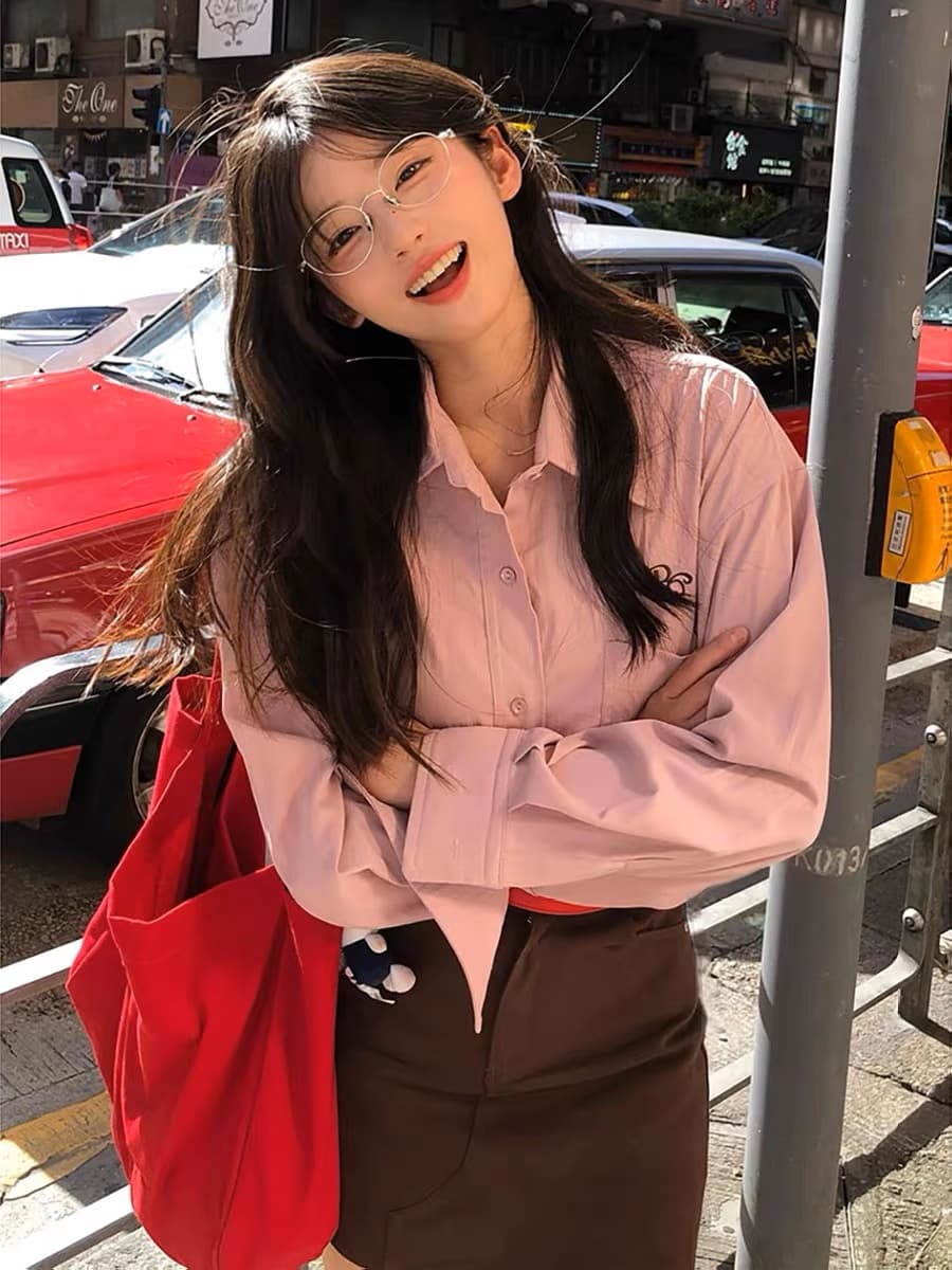 고급 센스 핑크색 셔츠 여성 코트 이른 가을 한 부서 착용 가져 가라. 알파벳 자수 긴팔 셔츠 루즈핏 캐주얼 맨위 상세 이미지 1