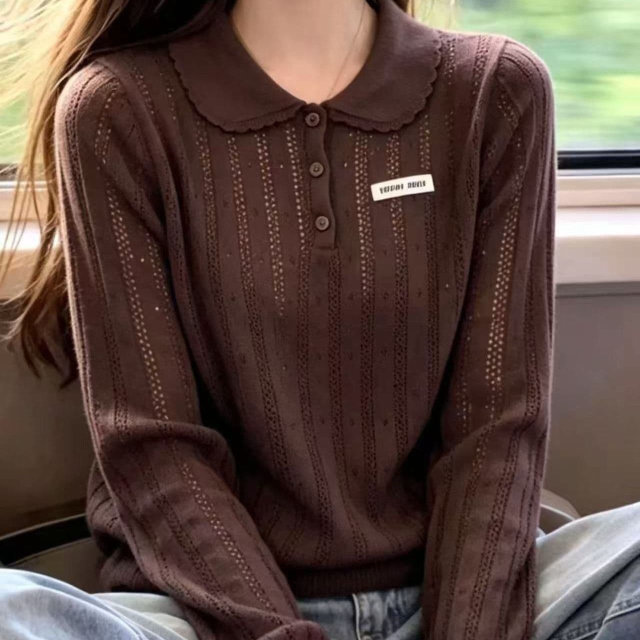 패치 알파벳 폴로 칼라 디자인 센스 작은 대중 긴팔 오픈 가디건 새로운 홀로우 아웃 외부 가져 가라. 털 빛 럭셔리 털 니트 스웨터 이미지 4