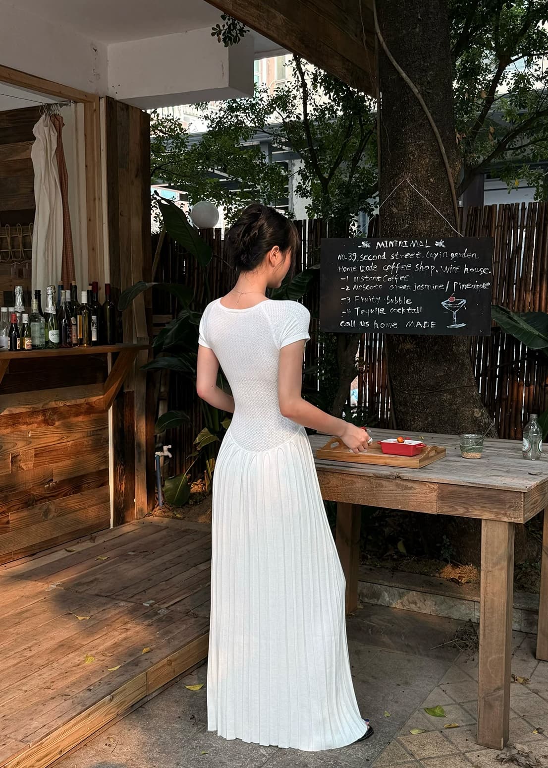 화이트 반팔 허리 수축 드레스 빛 럭셔리 우아함 예복 치마 디자인 센스 광장 칼라 니트 한 마디 롱 스커트 상세 이미지 6