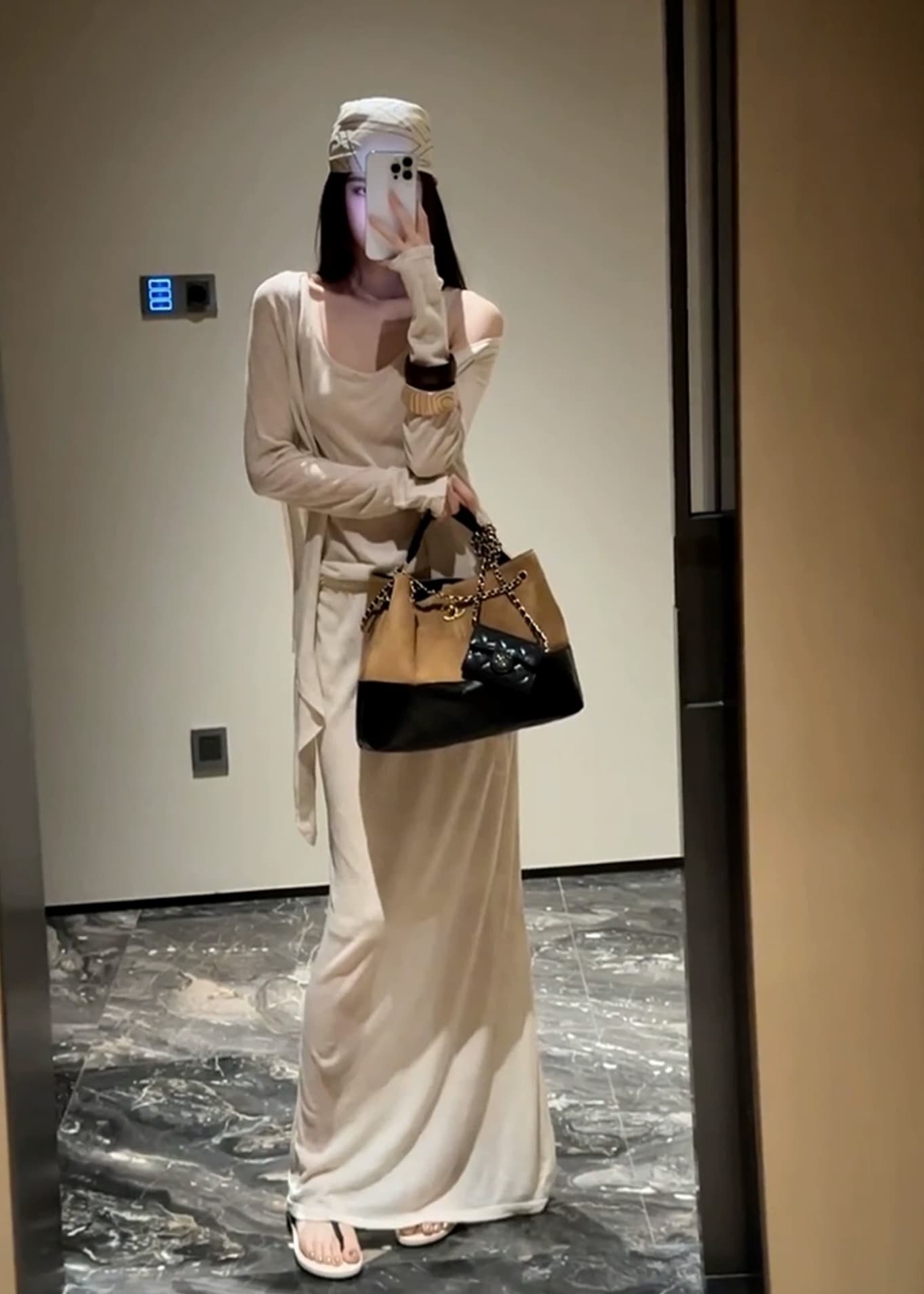 자이언트 잘 생긴 초여름 전체 집합 감기 느슨함 센스 착용 가져 가라. 외국 가스 연령 감소 화이트 쉬폰 오픈 가디건 슬립 세트 드레스