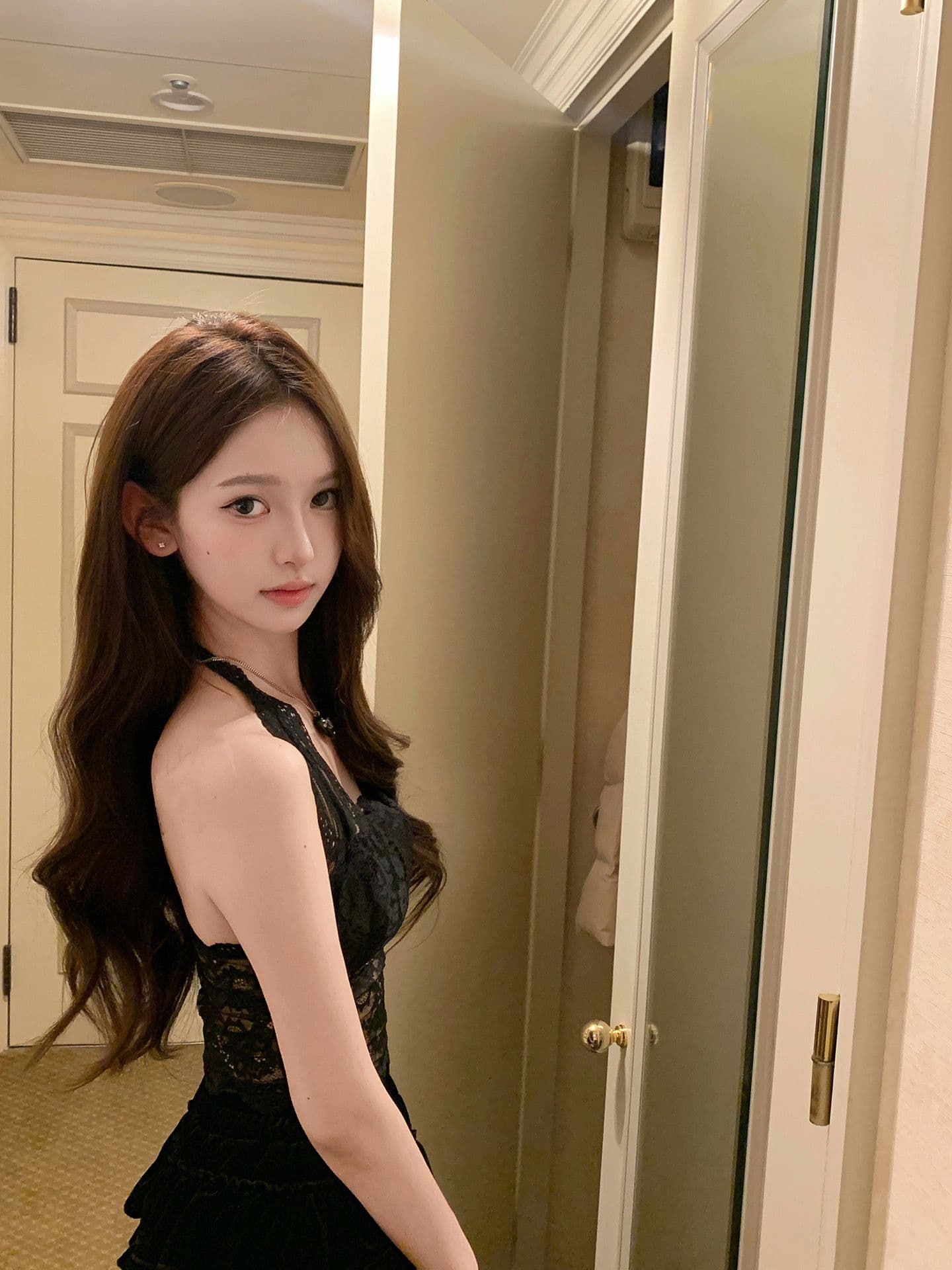 2026 새로운 가슴 패드 레이스 행침 목 캐미솔 만나는 아름다움 뒤로 브래지어 하나 백리스 인사이드 가져 가라. 작은 맨위 상세 이미지 10