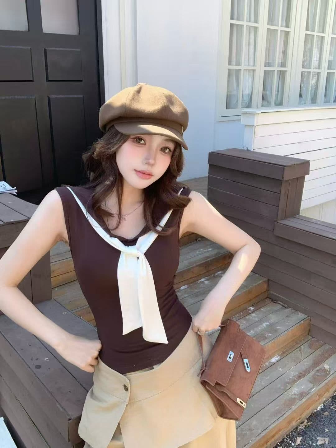 2026 새로운 가슴 패드 배색 해군 칼라 페이크 레이어드 조끼 여성 봄 여름 외출용 꼬집기 허리 몸매 가꾸기 민소매 맨위 상세 이미지 2