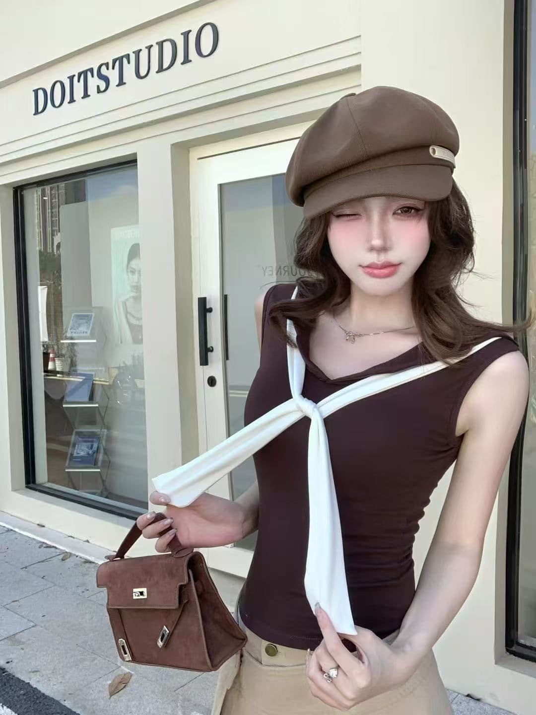 2026 새로운 가슴 패드 배색 해군 칼라 페이크 레이어드 조끼 여성 봄 여름 외출용 꼬집기 허리 몸매 가꾸기 민소매 맨위 상세 이미지 6