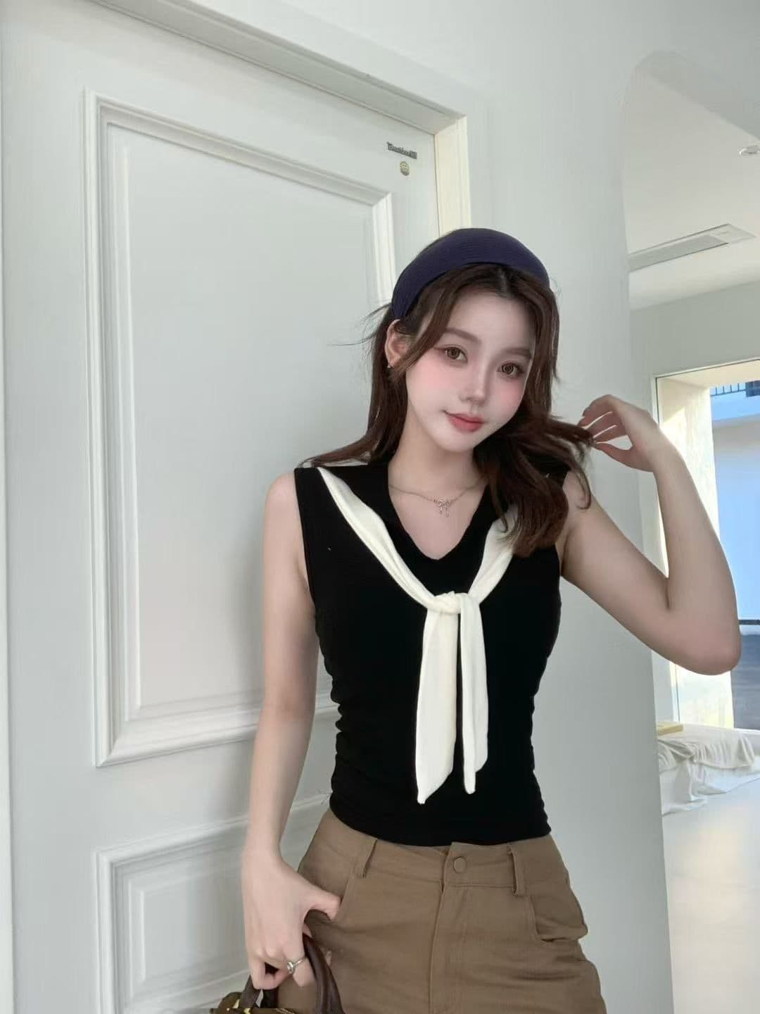 2026 새로운 가슴 패드 배색 해군 칼라 페이크 레이어드 조끼 여성 봄 여름 외출용 꼬집기 허리 몸매 가꾸기 민소매 맨위 상세 이미지 11