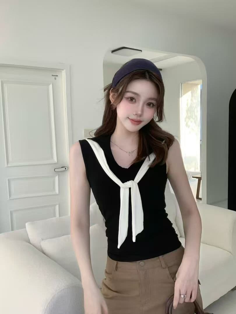 2026 새로운 가슴 패드 배색 해군 칼라 페이크 레이어드 조끼 여성 봄 여름 외출용 꼬집기 허리 몸매 가꾸기 민소매 맨위 상세 이미지 12