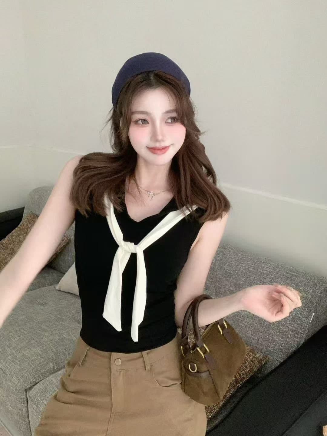 2026 새로운 가슴 패드 배색 해군 칼라 페이크 레이어드 조끼 여성 봄 여름 외출용 꼬집기 허리 몸매 가꾸기 민소매 맨위 상세 이미지 13