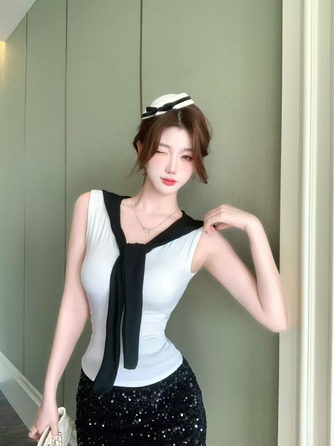2026 새로운 봄 가슴 패드 배색 레이스업 V넥 민소매 조끼 여성 여름 인사이드 가져 가라. 외출용 허리 수축 슬림해 보이는 맨위 상세 이미지 19