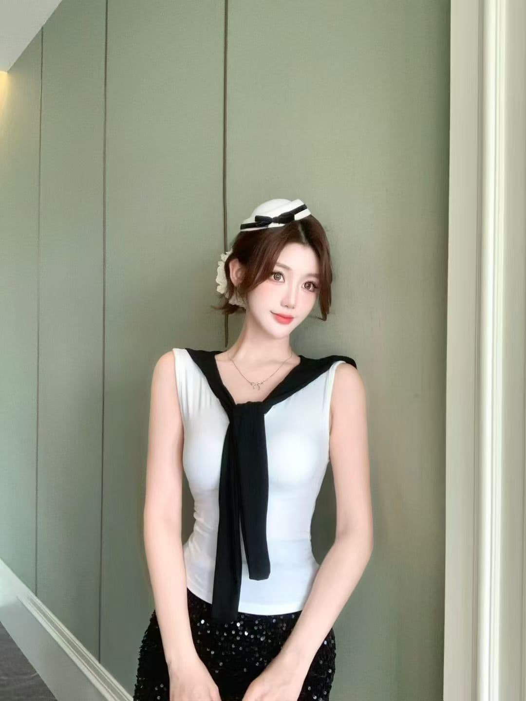 2026 새로운 봄 가슴 패드 배색 레이스업 V넥 민소매 조끼 여성 여름 인사이드 가져 가라. 외출용 허리 수축 슬림해 보이는 맨위 상세 이미지 20