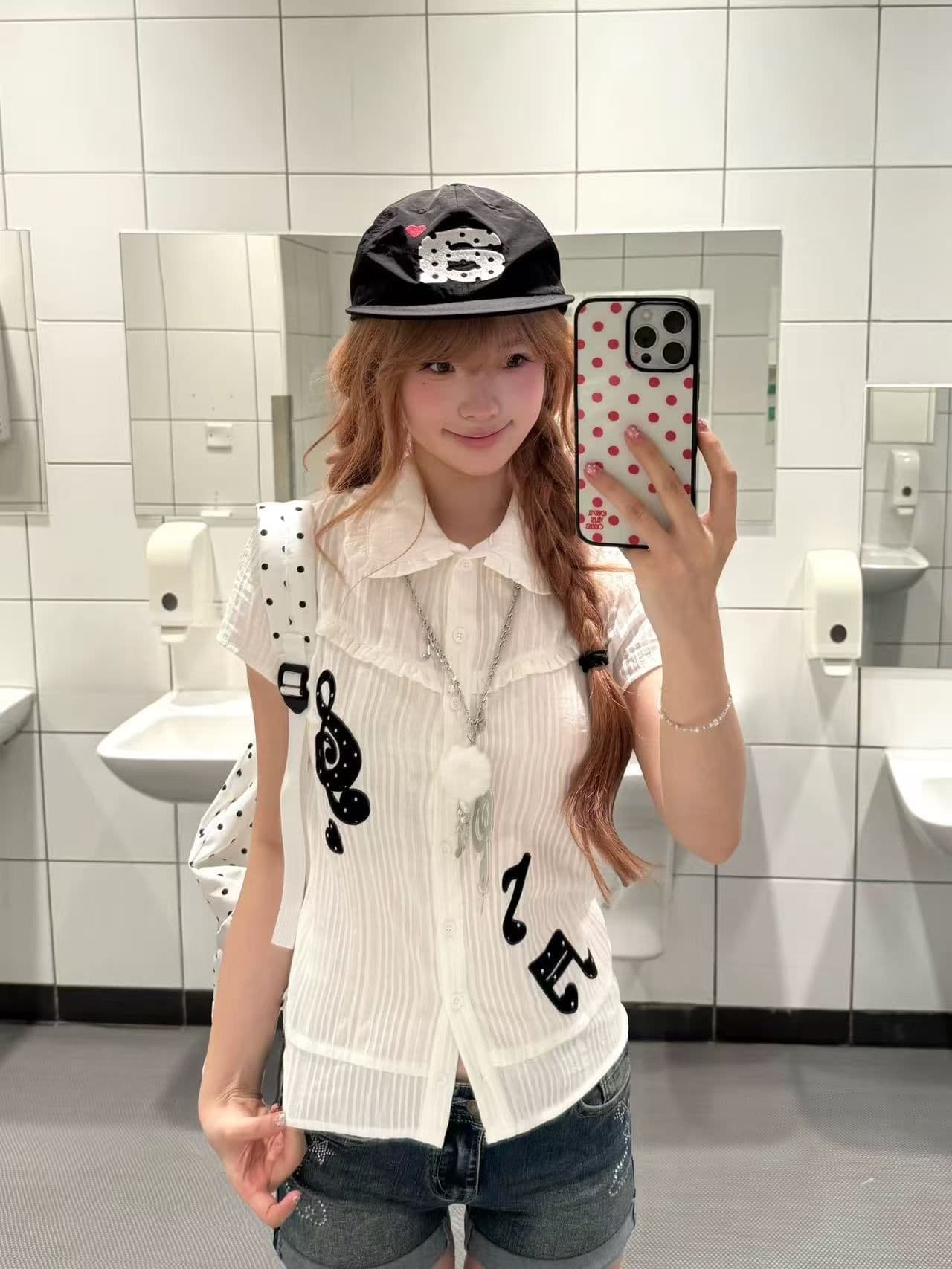 2026 새로운 한 부서 소녀 아시아 인 멩 센스 참고 패치 레이스 반팔 여성 셔츠 여름 슬림해 보이는 긍정적 인 어깨 의류 이미지 2