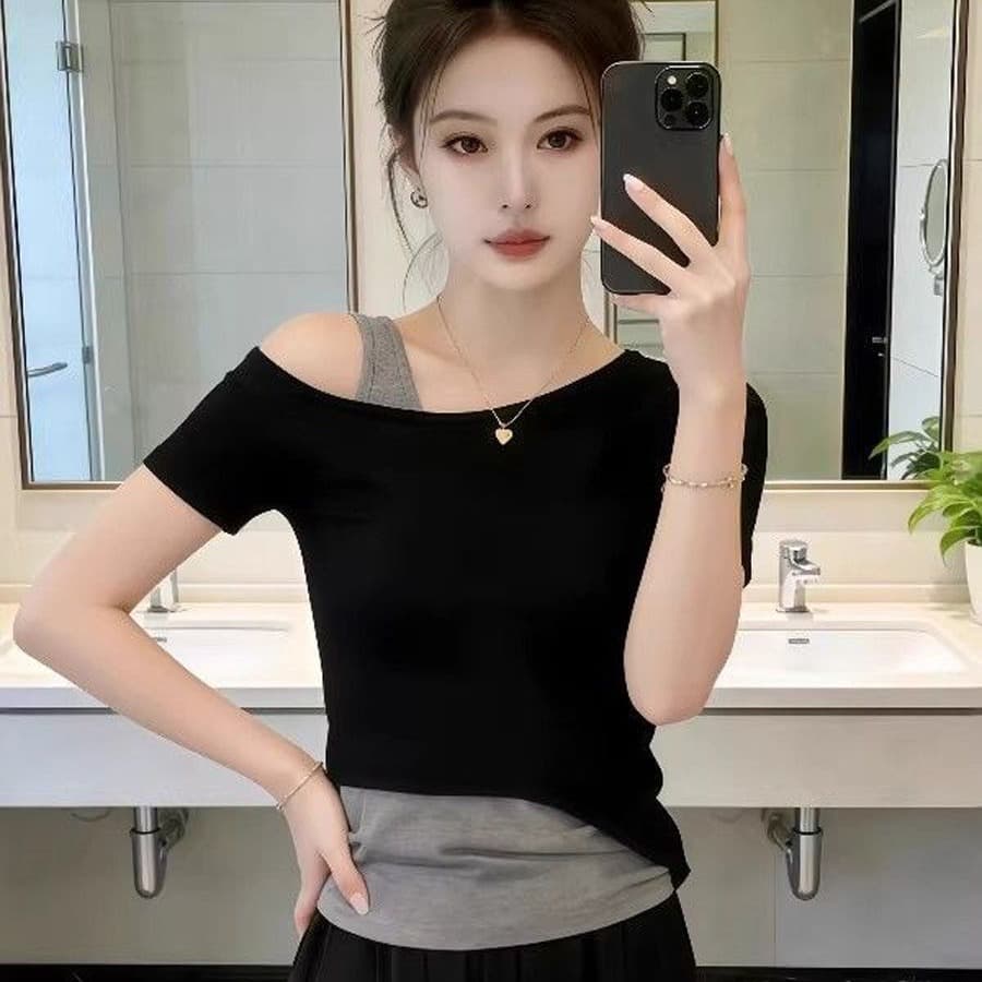 2026 새로운 반팔 티셔츠 여성 여름 캐주얼 단색 몸매 가꾸기 비스듬한 어깨 여성 의류 맨위 조수 브랜드 이미지 5