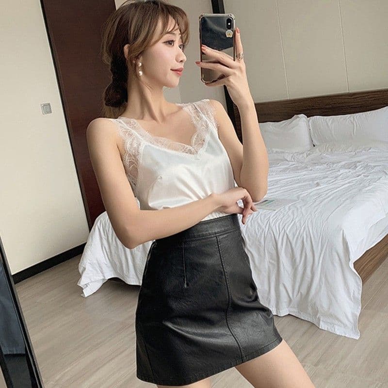 2026 새로운 레이스 캐미솔 외출용 봄 여름 민소매 속눈썹 인사이드 가져 가라. V넥 프랑스식 V넥 이미지 2