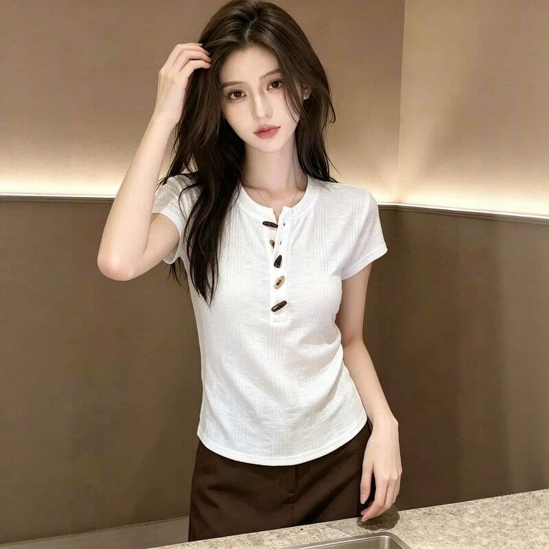 2026 여름 새로운 질감 센스 소뿔 버클 반팔 티셔츠 여성 작은 키 몸매 가꾸기 슬림해 보이는 다용도 인사이드 잡아라. 의류 상세 이미지 2