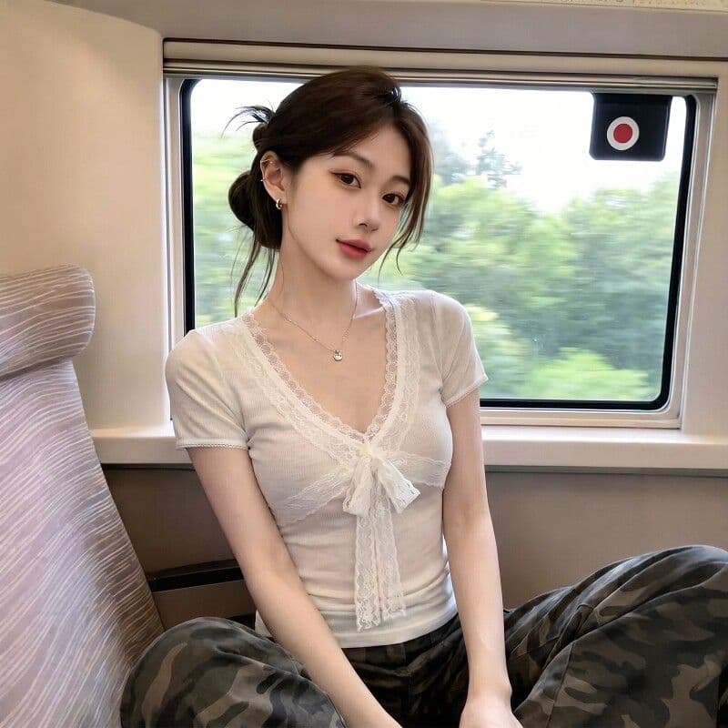 아메리칸 핫걸 바람 V넥 레이스 조각 스트랩 반팔 티셔츠 여성 여름 품격 순수한 욕망 바람 몸매 가꾸기 슬림해 보이는 맨위 이미지 3