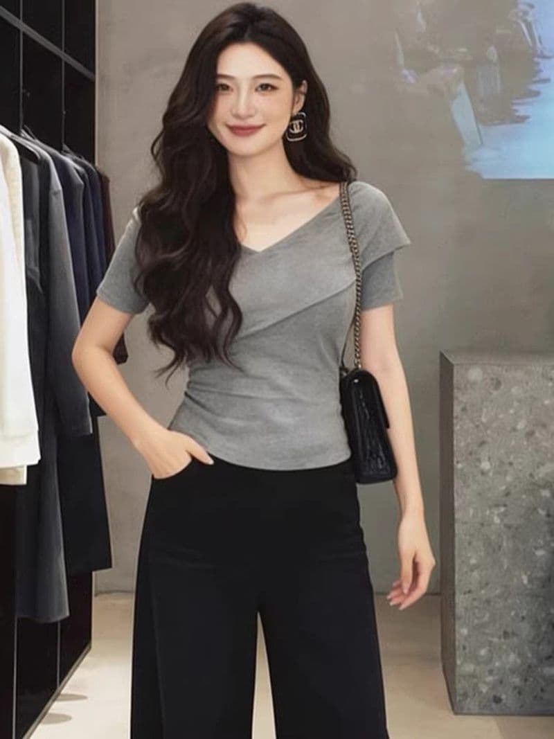 2026 새로운 반팔 티셔츠 여성 디자인 센스 여름 새로운 몸매 가꾸기 핫걸 여성 의류 만나는 맨위 상세 이미지 5