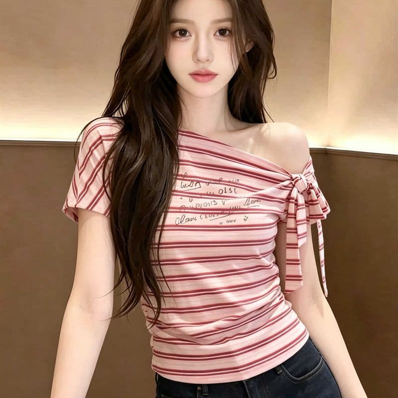 2026 새로운 여름 다용도 스트라이프 알파벳 프린트 둘 착용 비스듬한 어깨 티셔츠 루즈핏 탈착식 레이스업 반팔 여성