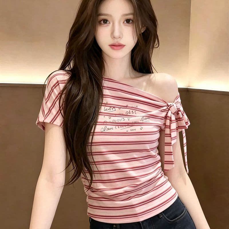 2026 새로운 여름 다용도 스트라이프 알파벳 프린트 둘 착용 비스듬한 어깨 티셔츠 루즈핏 탈착식 레이스업 반팔 여성 상세 이미지 5