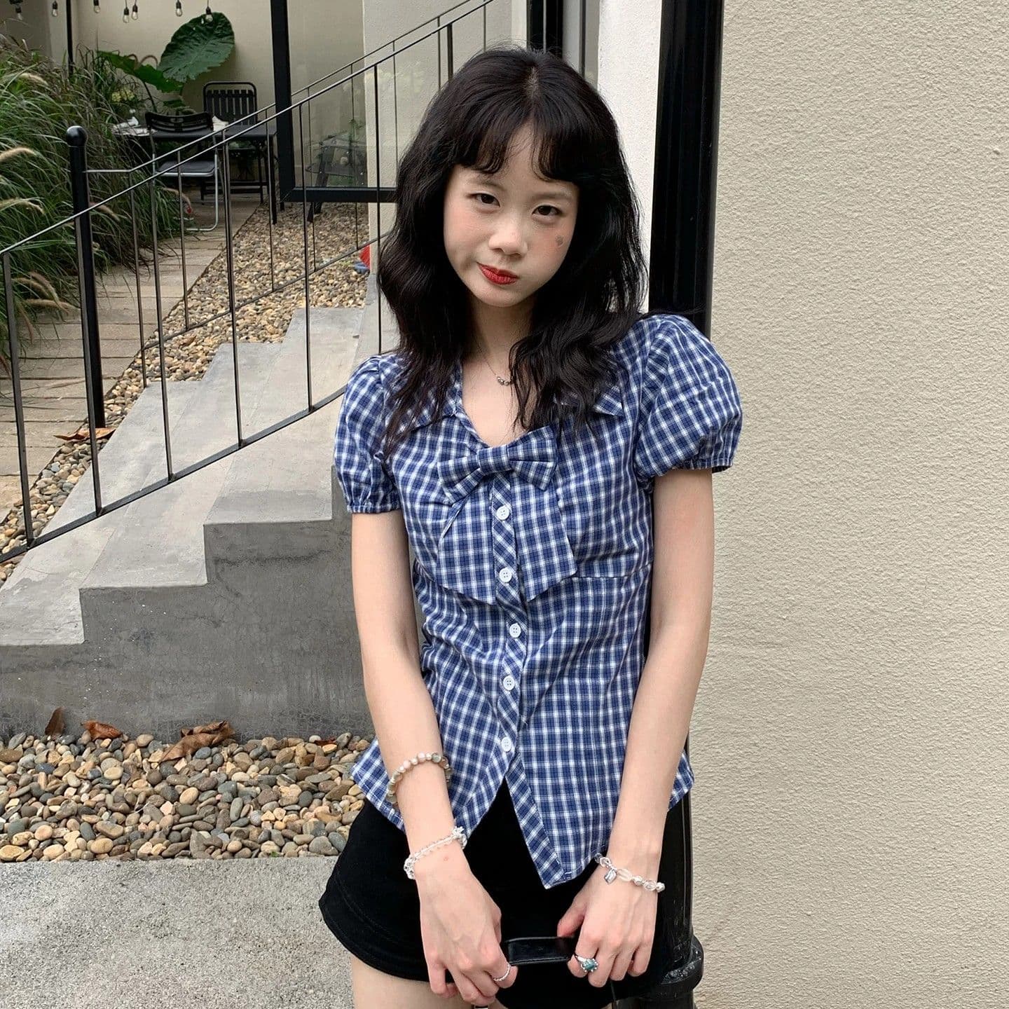 fan 한 부서 레트로 체크무늬 나비 매듭 거품 소매 반팔 여성 셔츠 여름 새로운 허리 수축 슬림해 보이는 맨위 이미지 2
