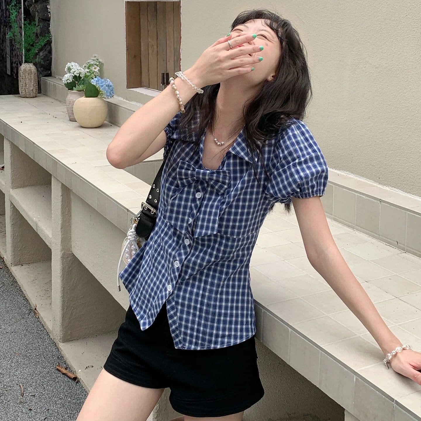 fan 한 부서 레트로 체크무늬 나비 매듭 거품 소매 반팔 여성 셔츠 여름 새로운 허리 수축 슬림해 보이는 맨위
