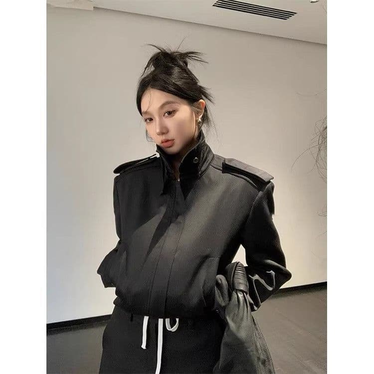 검정색 스탠드 칼라 넓은 어깨 여성 코트 가을 새로운 개성 단색 레트로 쇼트 스타일 캐주얼 다용도 재킷 맨위 트렌디
