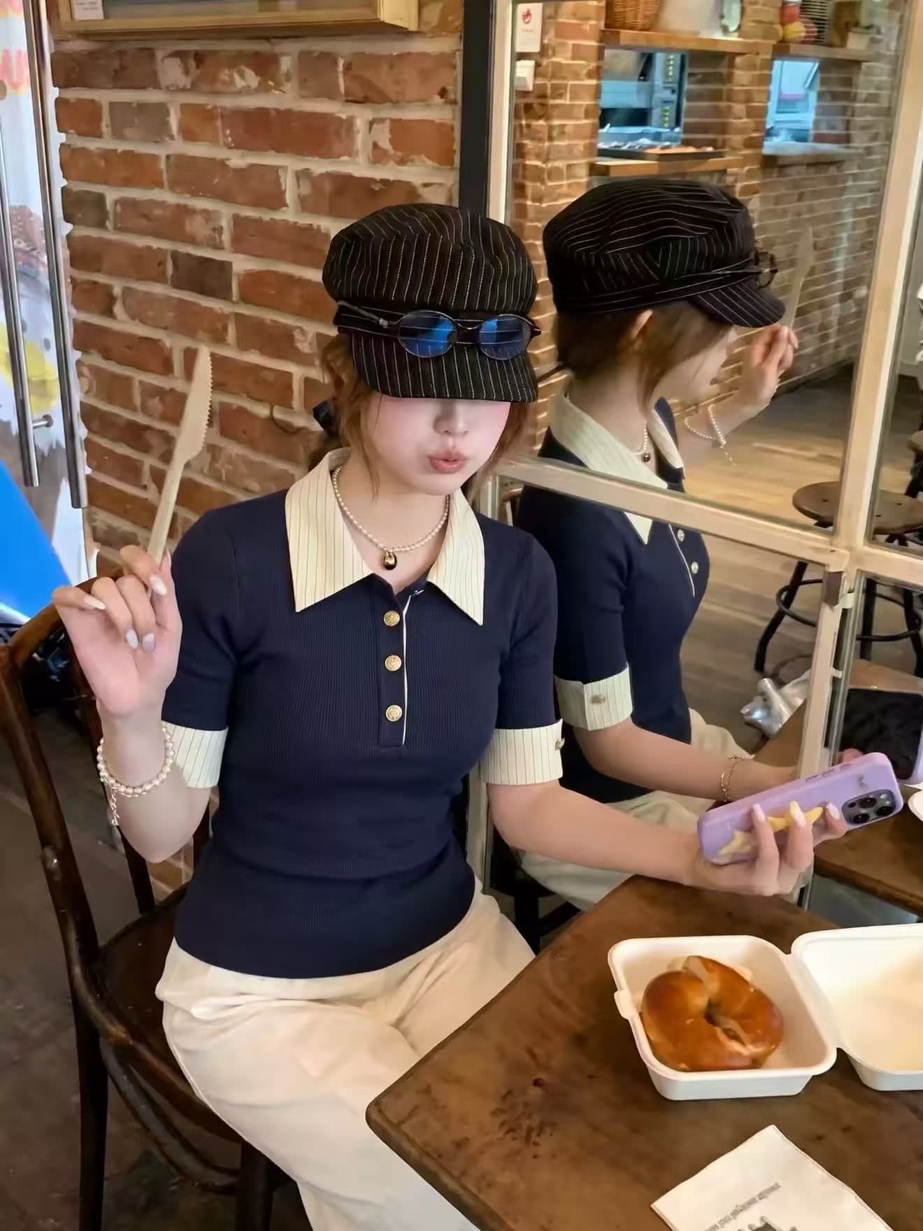 2026 POLO 칼라 배색 페이크 레이어드 긍정적 인 어깨 반팔 티셔츠 여성 여름 디자인 센스 작은 대중 몸매 가꾸기 슬림해 보이는 맨위 이미지 2
