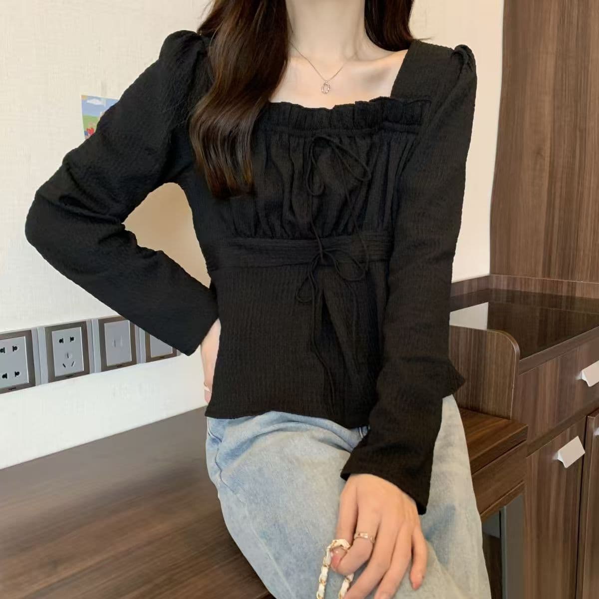 빅 사이즈 프랑스식 광장 칼라 프릴 긍정적 인 어깨 긴팔 티셔츠 여성 봄 가을 지방 mm 표지 배 슬림해 보이는 검정색 만나는 맨위 상세 이미지 5