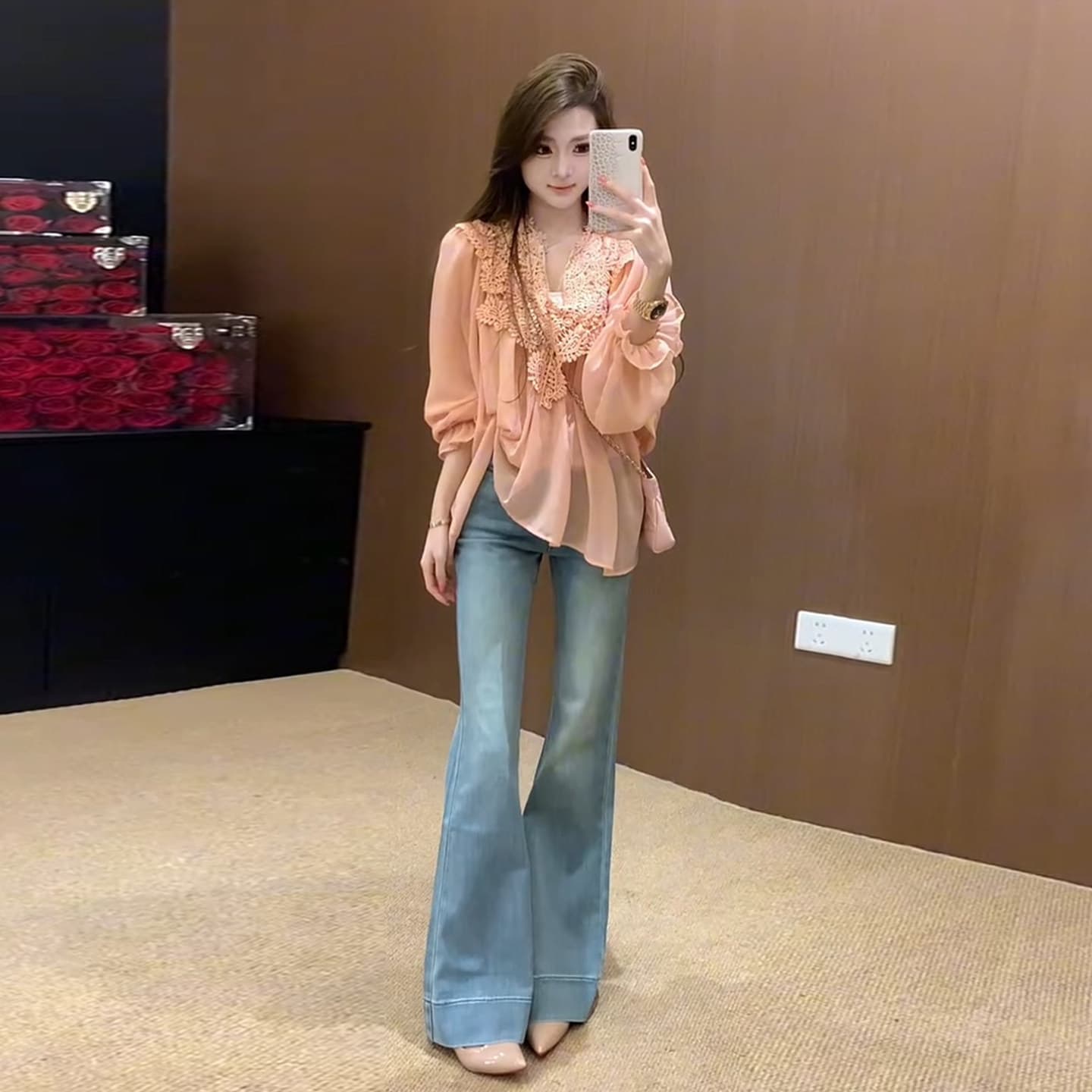 빛 요리 한 바람 품격 레이스 레이스 V넥 긴팔 여성 셔츠 2026 봄 프랑스식 작은 대중 루즈핏 핑크색 셔츠 상세 이미지 2