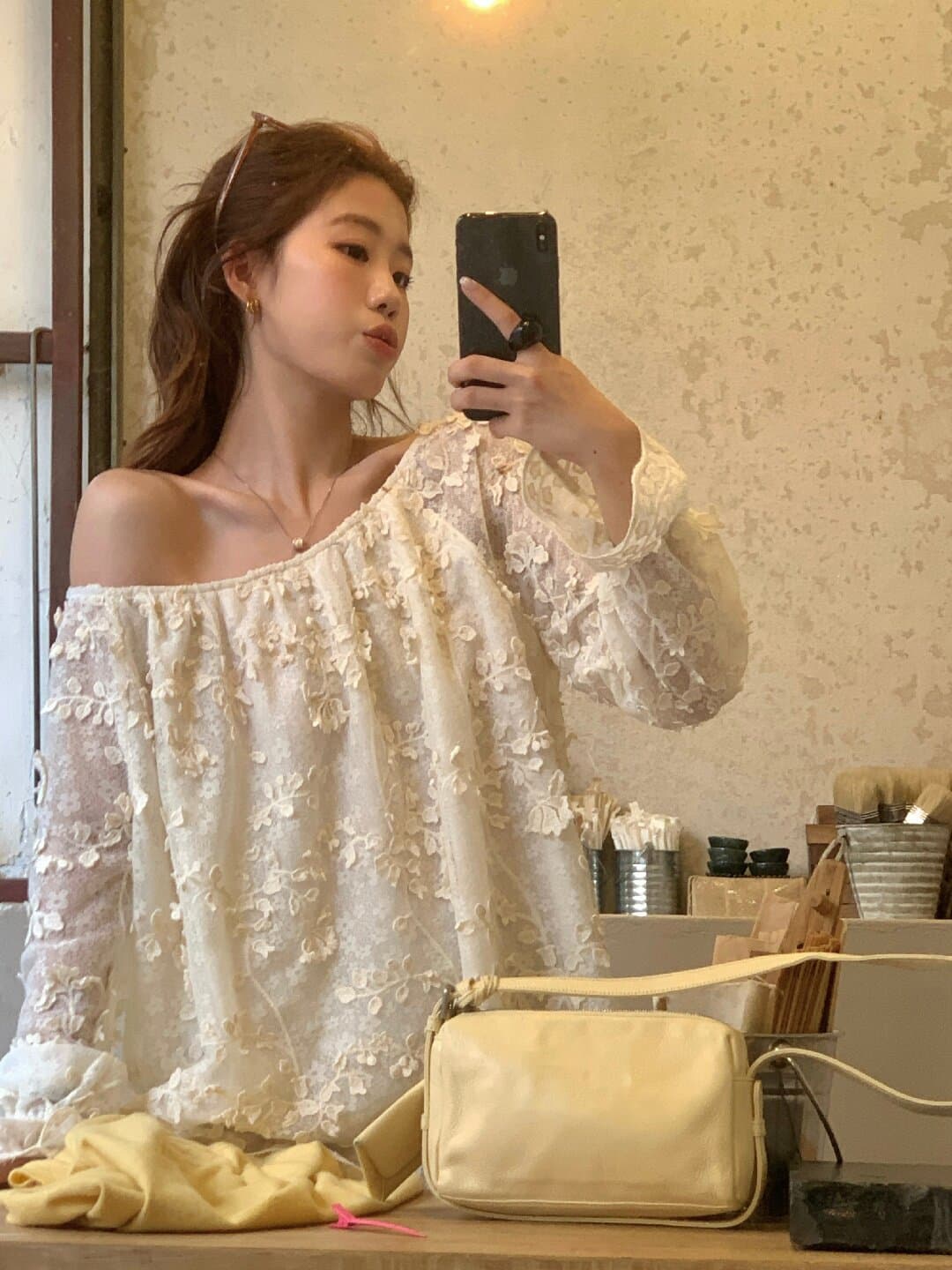 26 봄 레트로 무거운 작업 오프숄더 자수 디자인 센스 작은 대중 레이스 셔츠 여성 트렌디 상세 이미지 15