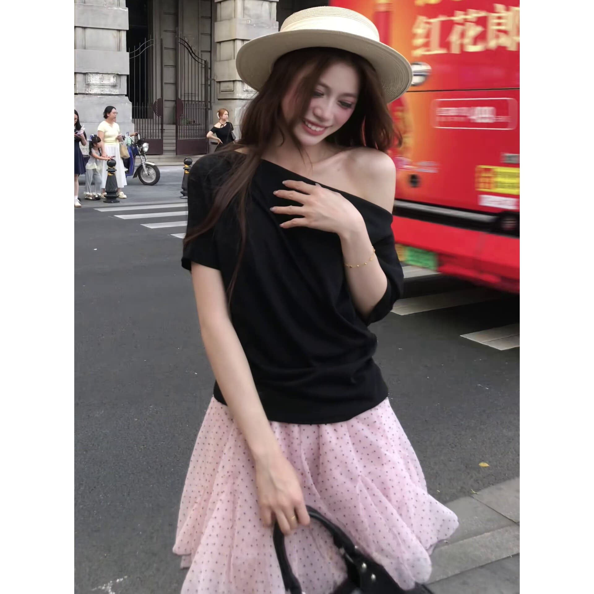 여름 루즈핏 비스듬한 칼라 오프숄더 티셔츠 한 마디 프릴 도트 무늬 쉬폰 반신 치마 세트 여성 트렌디 상세 이미지 4