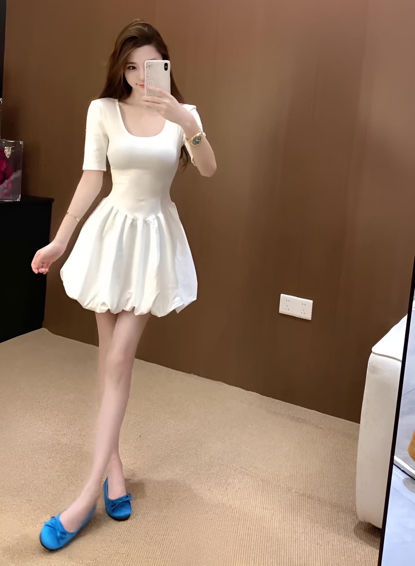 프랑스식 천 금빛 바람 화이트 여성 드레스 2026 여름 새로운 허리 수축 슬림해 보이는 품격 몸매 가꾸기 쇼트 스타일 꽃밭 치마 상세 이미지 7