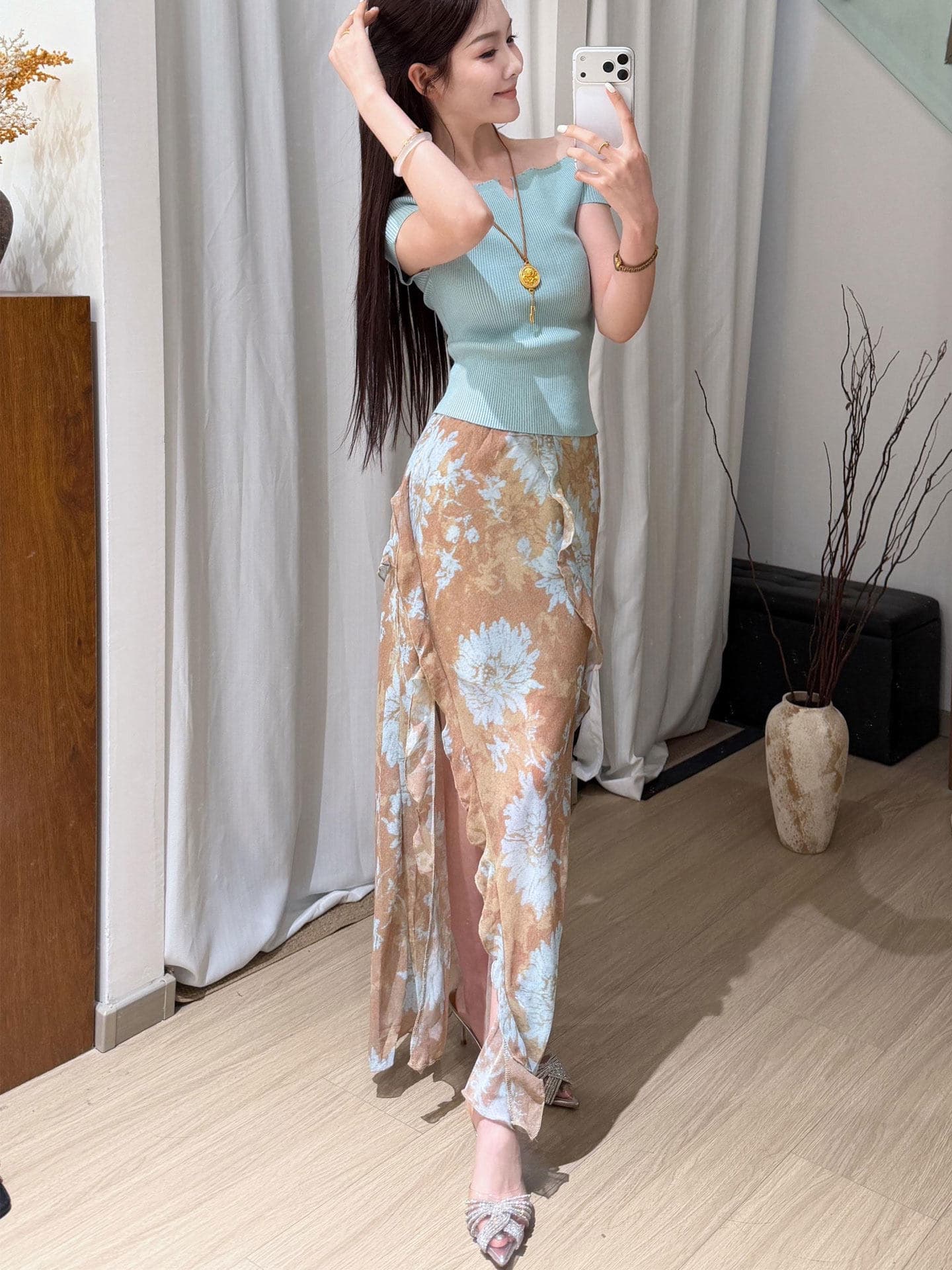 한국 스타일 패션 파란색 오프숄더 니트 스웨터 프랑스식 레트로 꽃무늬 프릴 디자인 반신 치마 세트 이미지 3