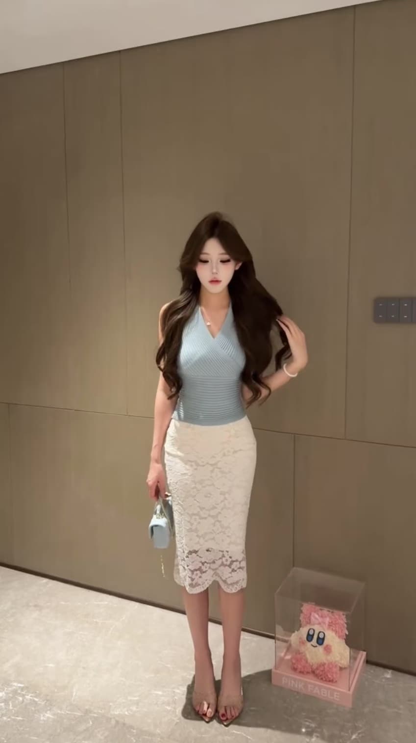 여름 새로운 패션 곡물 깊은 V 넥 니트 스웨터 맨위 여성 민소매 조끼 레이스 타이트 스커트 반 스커트 투피스 세트 상세 이미지 6