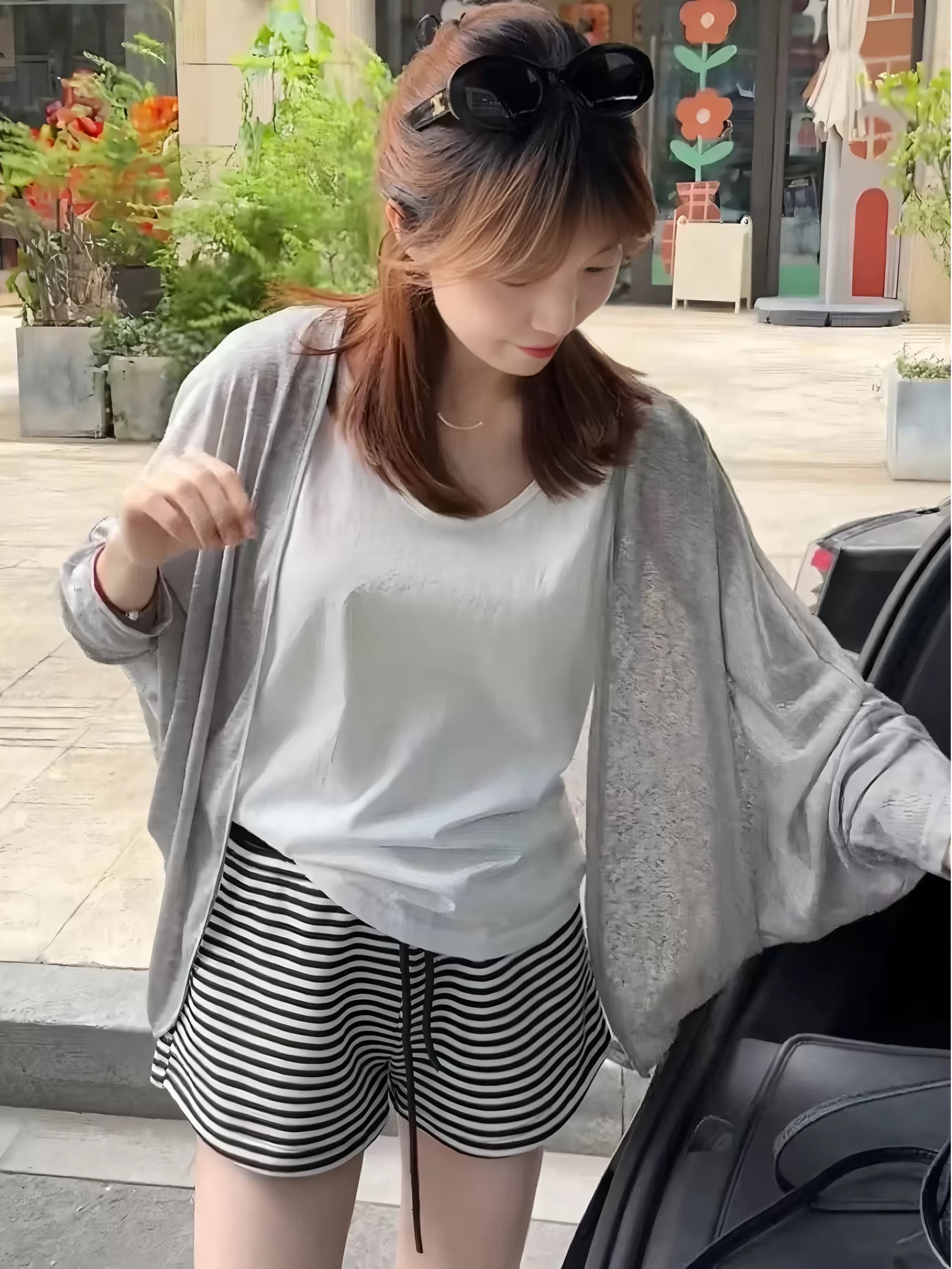 여름 새로운 패션 느긋한 바람 일상 휴가 자외선 차단 숄 조끼 허리밴드 스트라이프 반바지 세트 여성 상세 이미지 2