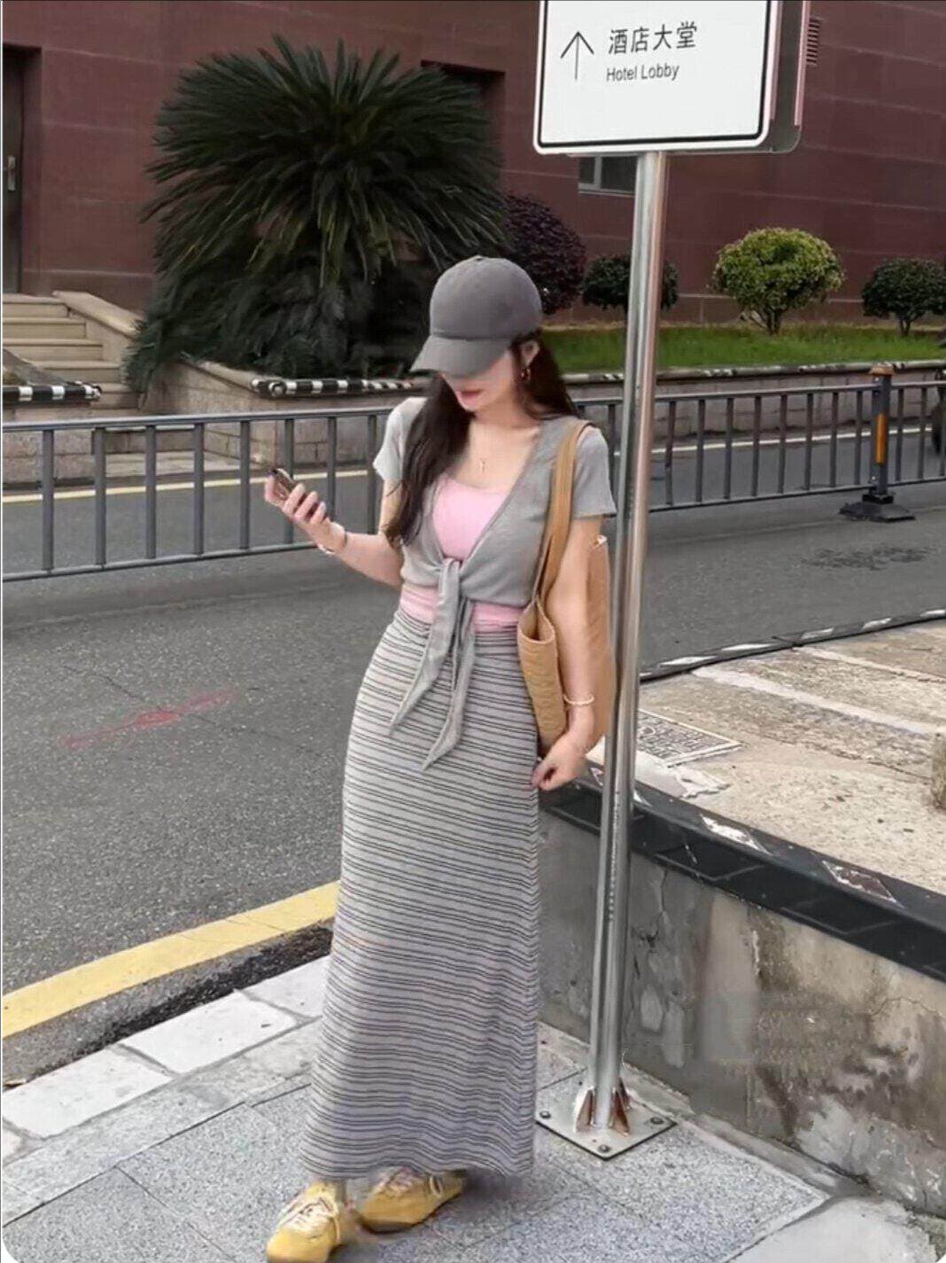 26 여름 새로운 한국 스타일 쇼트 스타일 자외선 차단 오픈 가디건 스트랩 몸매 가꾸기 조끼 스트라이프 반신 스커트 패션 세트 상세 이미지 5
