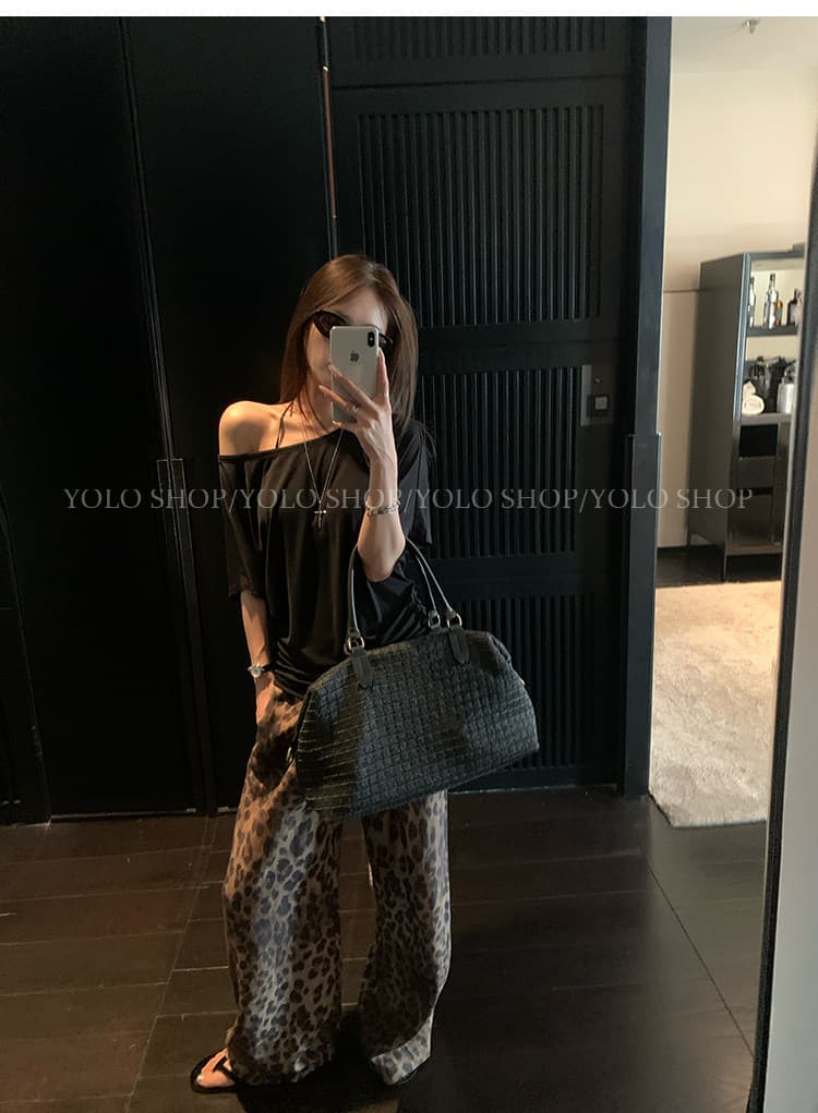 여름 허리 수축 오프숄더 스태킹 둘 착용 느긋한 센스 라운드 넥 t 소매 여성 레오파드 무늬 캐주얼 바지 세트 여성 트렌디 이미지 4
