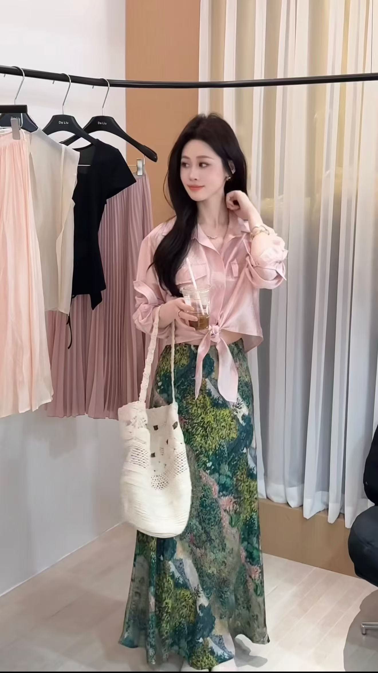 새로운 고급 센스 품격 Chic 고유 한 레이스 업 셔츠 하이웨이스트 슬림해 보이는 프린트 반신 스커트 투피스 세트 상세 이미지 6