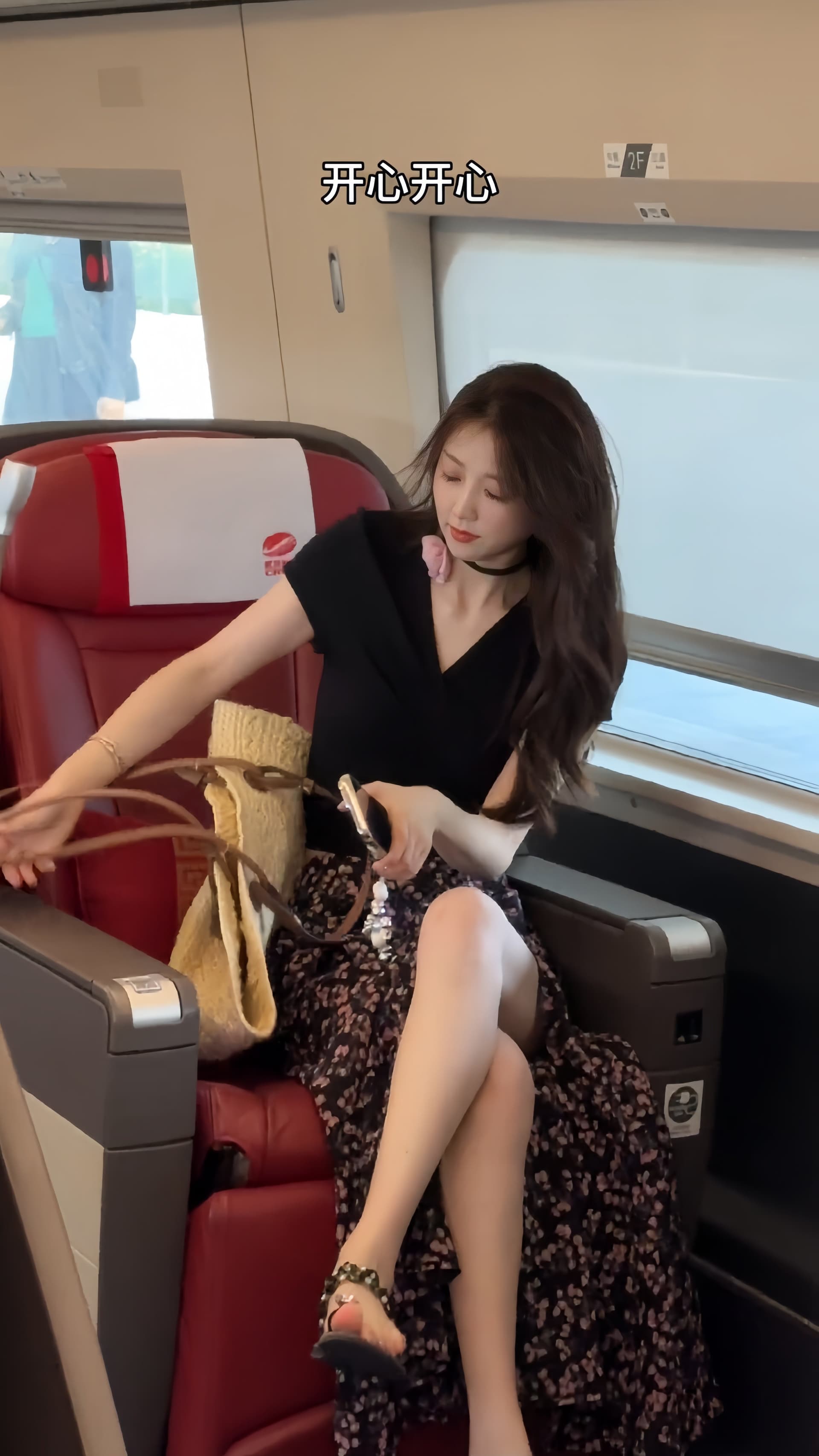 여행 착용 가져 가라. 세트 프랑스식 품격 패션 스트랩 반팔 티셔츠 여성 하이웨이스트 꽃무늬 트임 반신 스커트 이미지 5