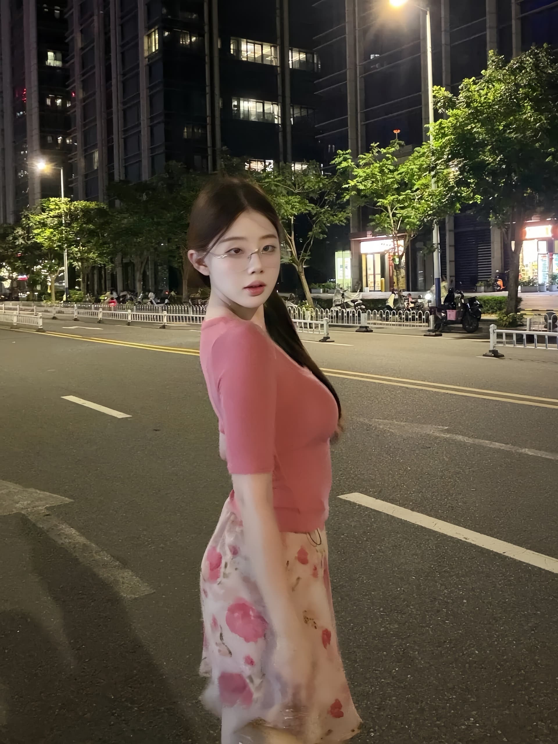 여름 타이트 슬림해 보이는 핫걸 아름다운 품격 중간 소매 맨위 꽃무늬 반신 치마 세트 투피스 세트 상세 이미지 4