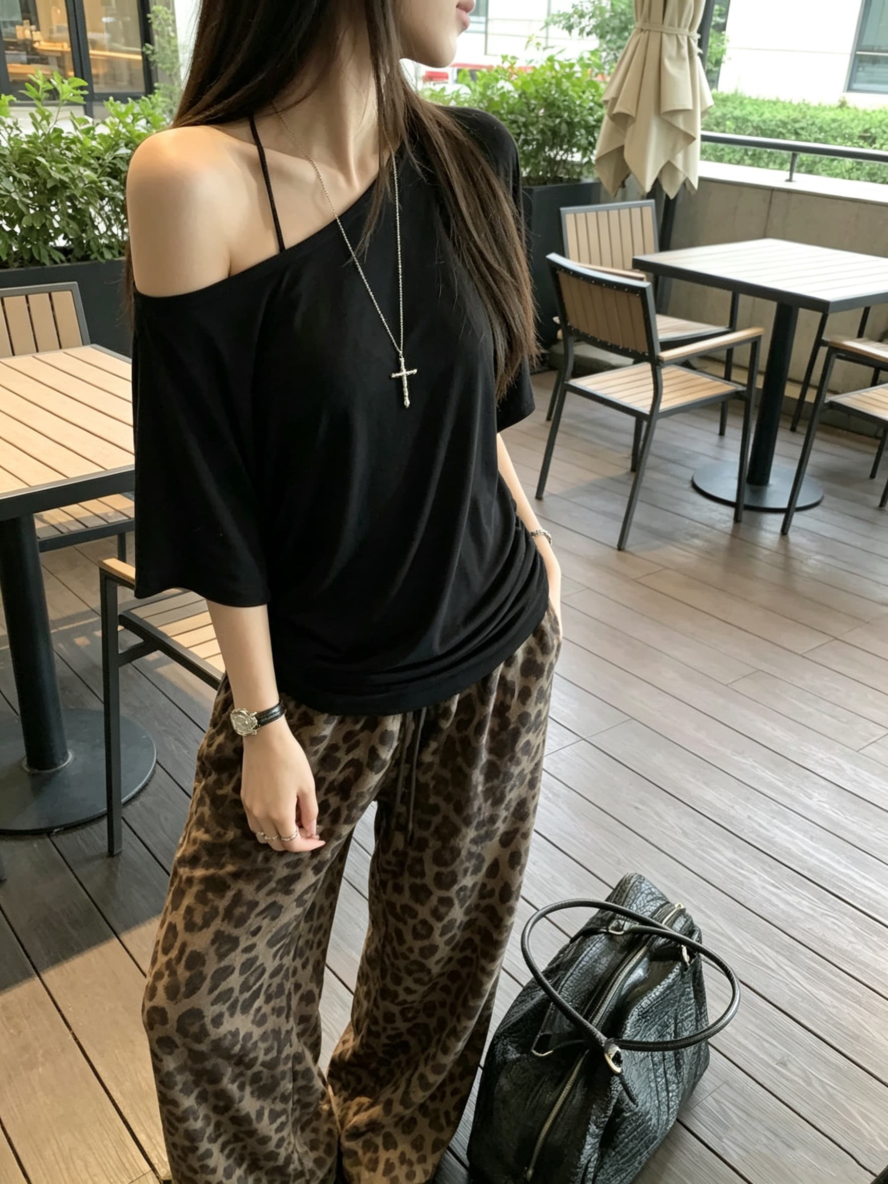 오프숄더 스태킹 둘 착용 느긋한 센스 라운드 넥 t 소매 여성 슬림해 보이는 레오파드 무늬 캐주얼 바지 세트 상세 이미지 7
