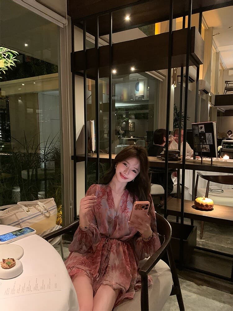 꽃 리플 치마 프랑스식 부드러운 바람 V넥 꽃무늬 드레스 여성 긴 소매 허리 수축 레이스업 슬림해 보이는 품격 치마 쉬폰 스커트 상세 이미지 12