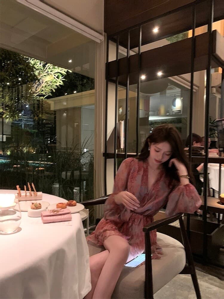꽃 리플 치마 프랑스식 부드러운 바람 V넥 꽃무늬 드레스 여성 긴 소매 허리 수축 레이스업 슬림해 보이는 품격 치마 쉬폰 스커트 상세 이미지 14