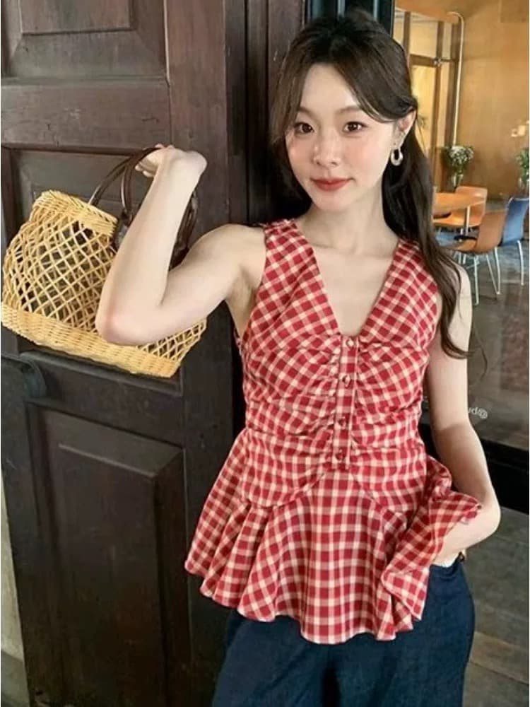 i 프랑스식 레트로 체크무늬 민소매 조끼 여성 2026 여름 허리 수축 주름 V넥 맨위