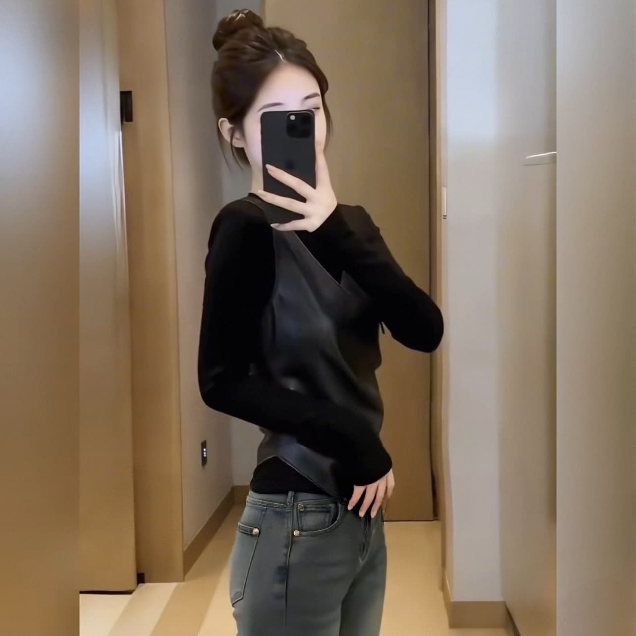프랑스식 순수한 욕망 바람 고급 센스 페이크 레이어드 불규칙 긴팔 여성 2026 년 봄 새로운 품격 연령 감소 이미지 4