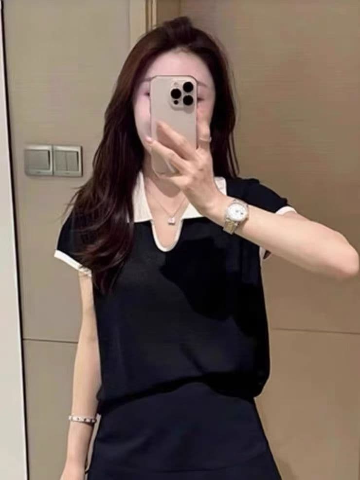 2026 여름 새로운 폴로 칼라 배색 작은 대중 니트 스웨터 작은 셔츠 품격 외국 가스 반팔 맨위 얼음 실크 티셔츠 여성 상세 이미지 5
